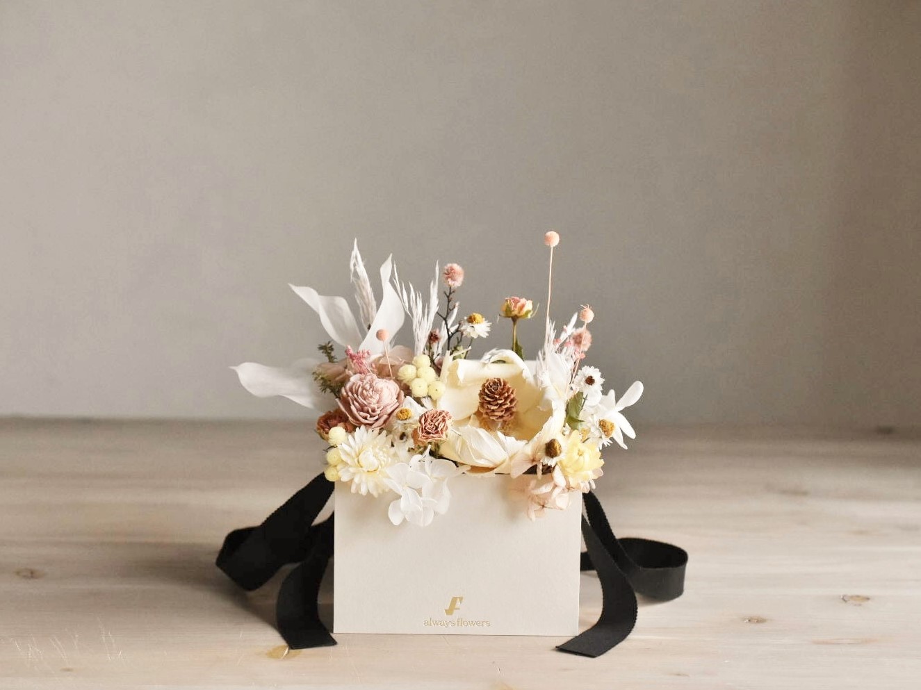 Flower BAG DF Beige／フラワーバッグアレンジ ドライフラワー